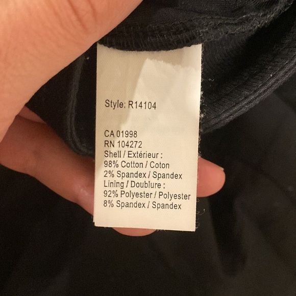 Classic Black Women's Skirt - Picture 7 of 7